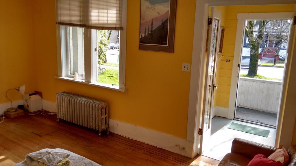 Отель Kitsilano Heritage Ванкувер Экстерьер фото
